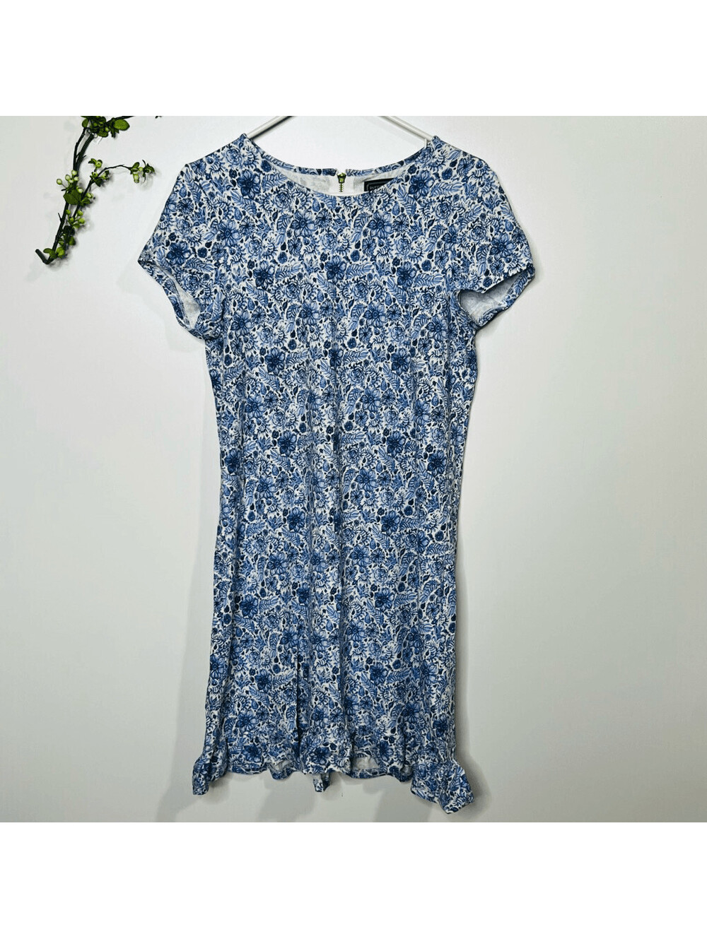 Duffield Lane Blue White Floral Dress Ruffle Hem